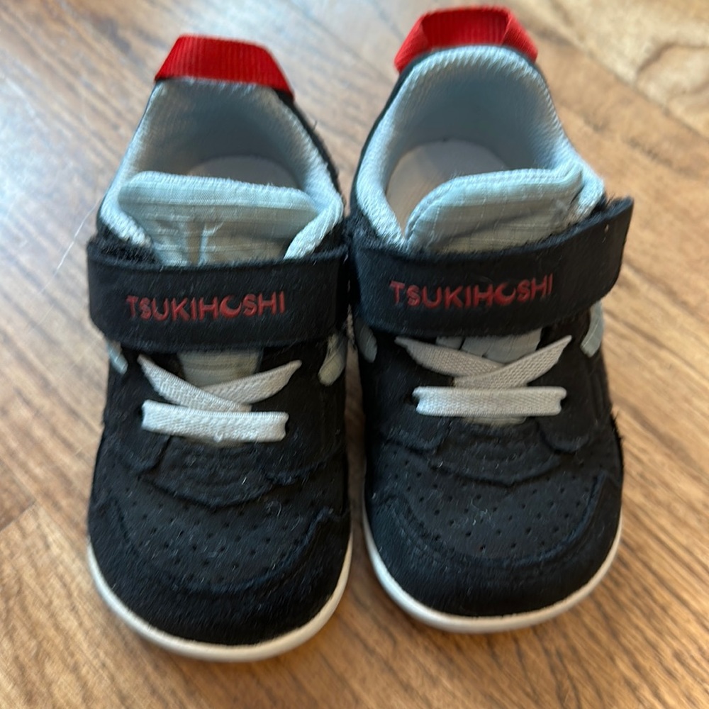 Tsukihoshi Sneakers